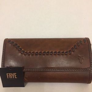 NWT FRYE Melissa whip stitch wallet
